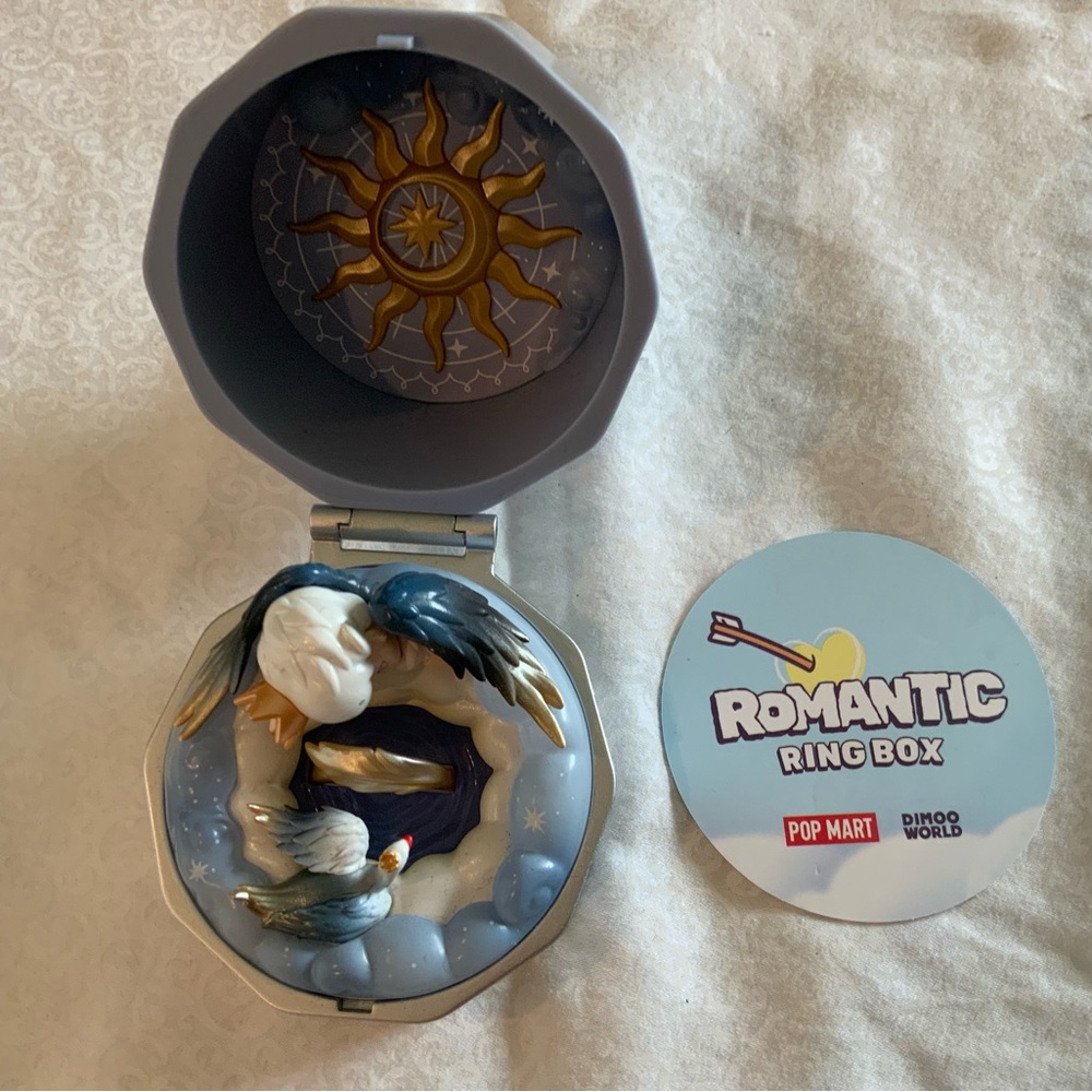 POP MART DIMOO World Romantic Ring Box Figure W/ Card Collectible Display Case